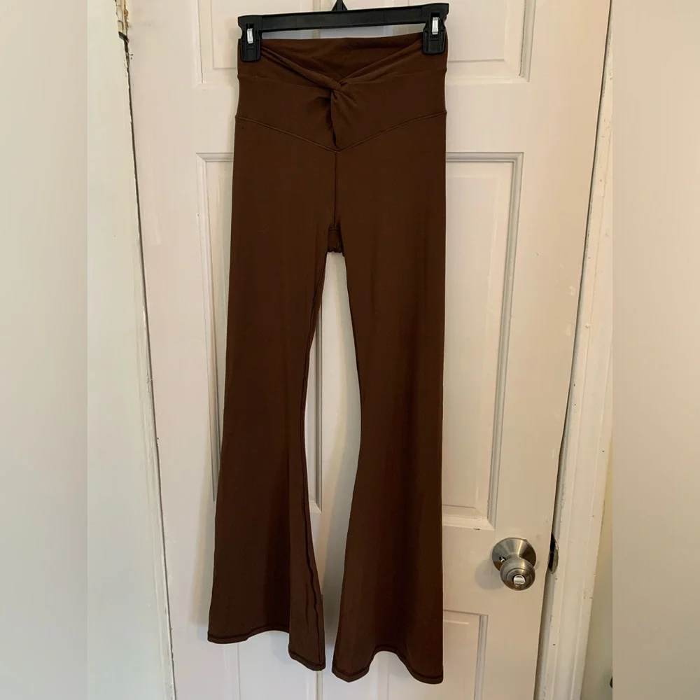 Offline by Aerie Real Me Xtra Flare leggings brown regular rise size medium - Picture 1 of 4